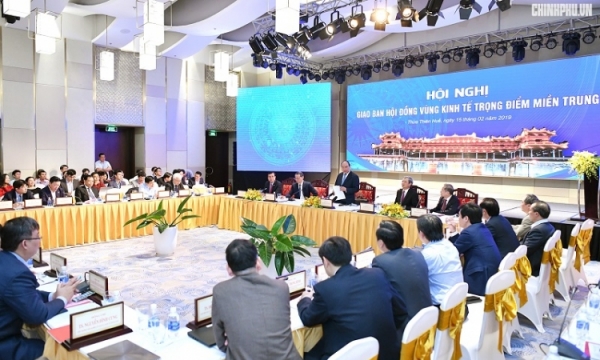 Thủ tướng Nguyễn Xuân Phúc dự giao ban Hội đồng Vùng kinh tế trọng điểm miền Trung